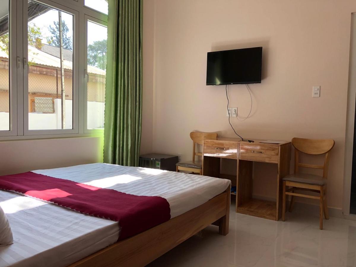 Mango Hotel Dalat Екстериор снимка